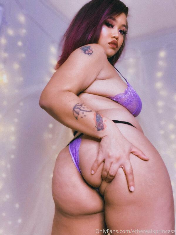 I know it’s titty Tuesday but I wanted to show off my ass in..