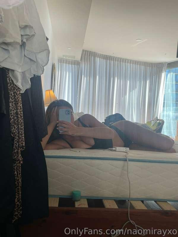 Cool if I take a nap on you? 😈 Wanna wake up with you inside..