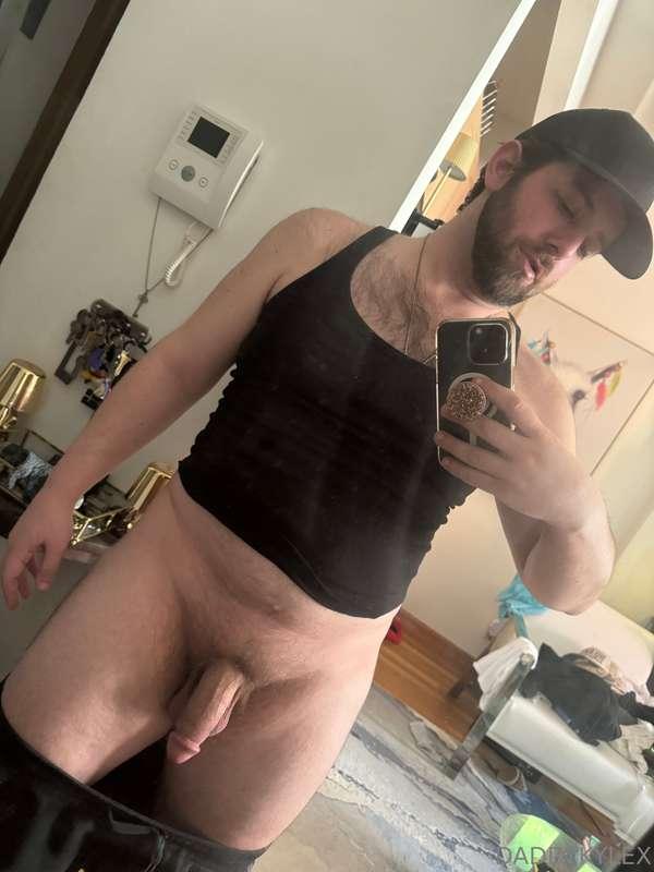 I’m bored. Come empty my nuts. 