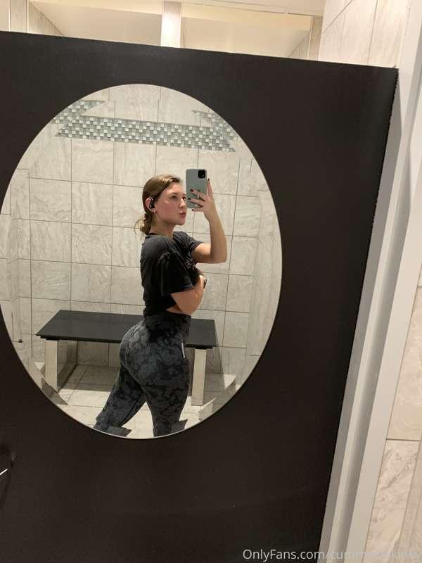 ALL about those booty gains🤤🤤🤤