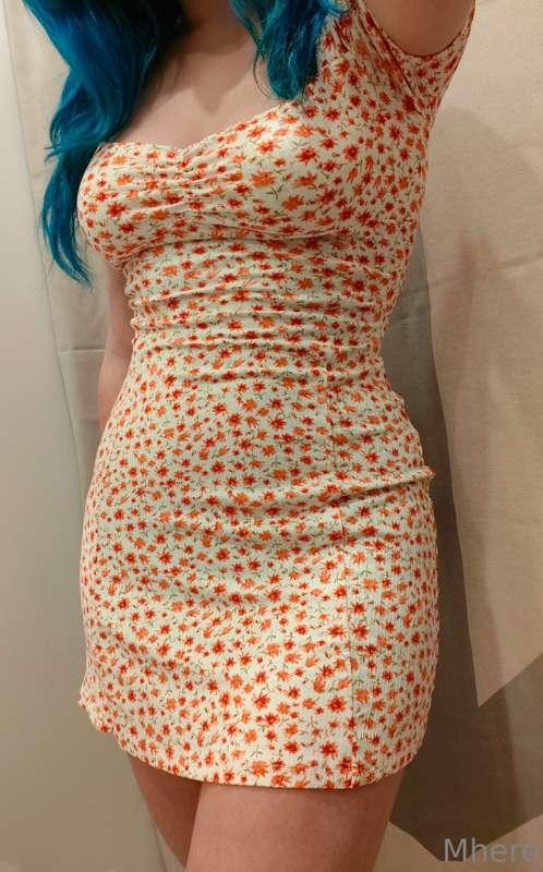 I went shopping today! Do you like my new dress? ♥️ Can't wa..