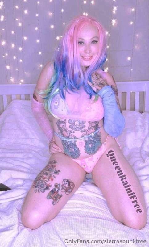 Sub to my hot domme friend @queenrainifree For free!💚SPH QUE..