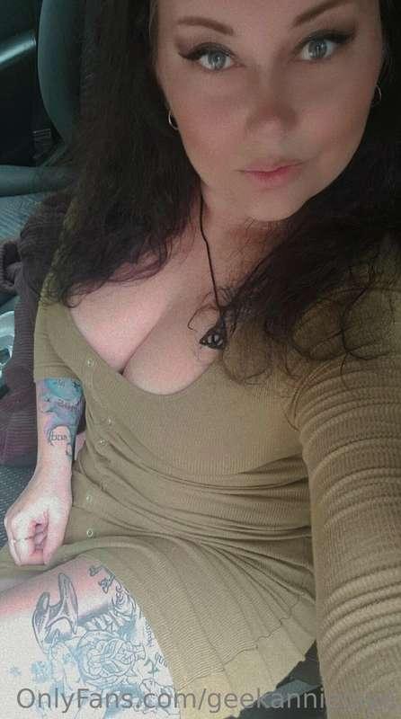 Come here, get that head between my thighs where it should b..