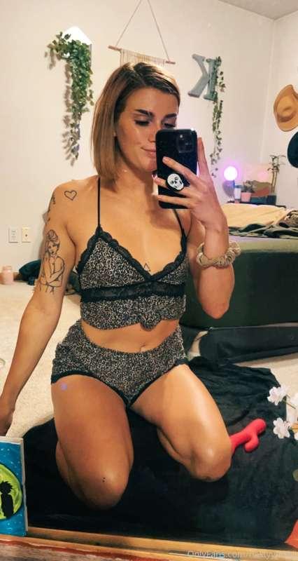 New pjs, same vibrator 🖤