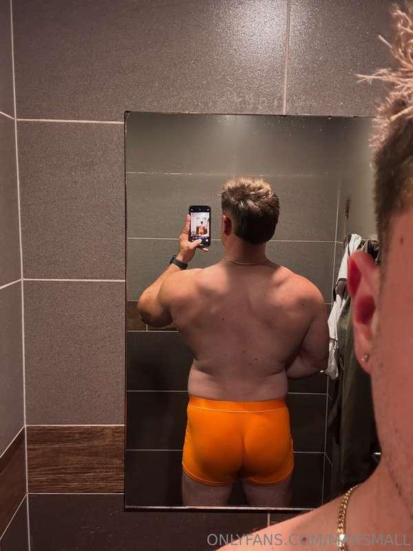 Back view looks good to me, hbu? 🤪