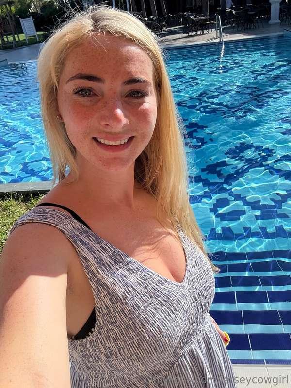 Happy Friday my lovelies 🫶🏼I thought let's do something a li..