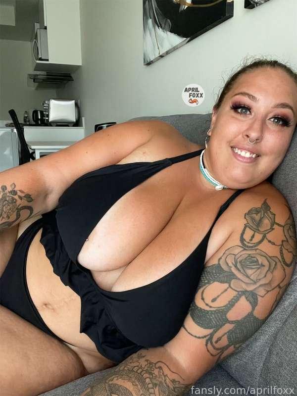 wanna snuggle?

#nudes #sextapes #sexting #videocalls #pussy #brunette 