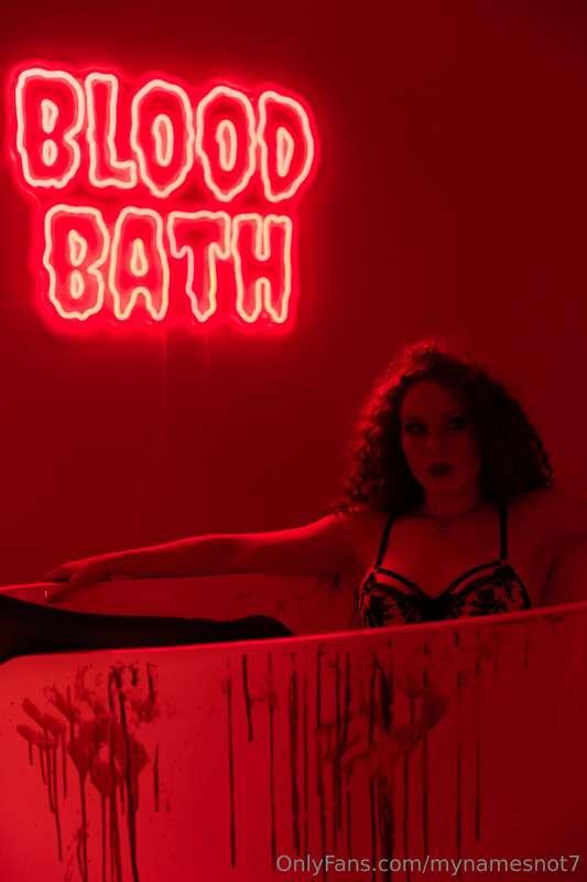 Bath time!! Everyone should practice self-care care today 🩸