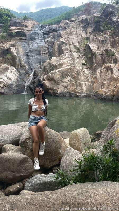 izabella_notbella image #1