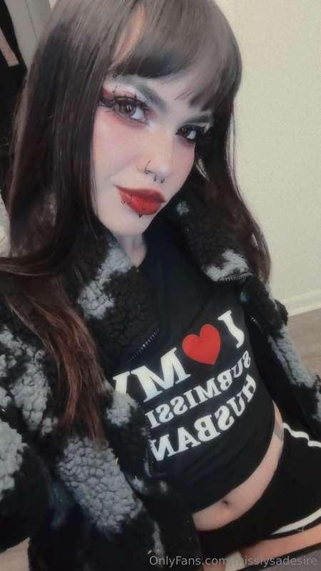 Fuckin obey me everyday 🖤