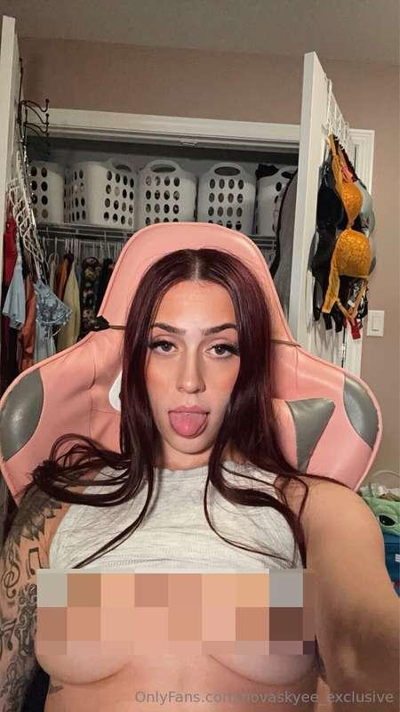 novaskyee_exclusive image #0