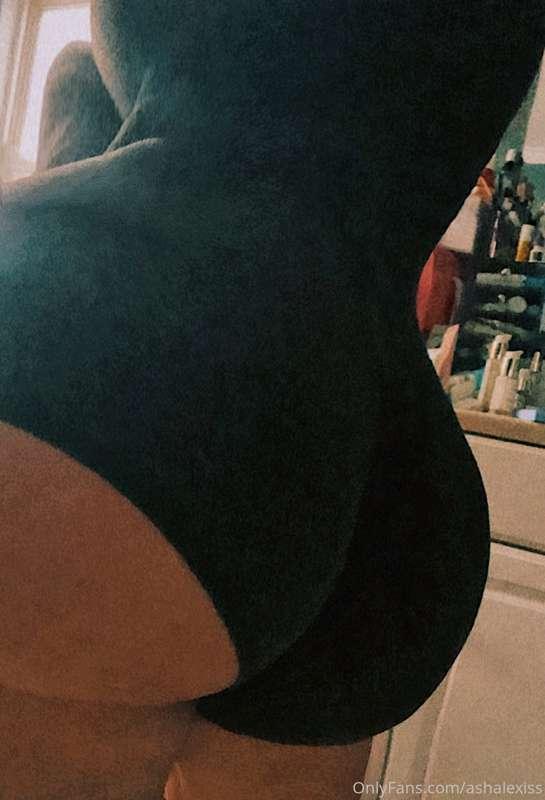 A little booty selfie never hurt anyone ;)