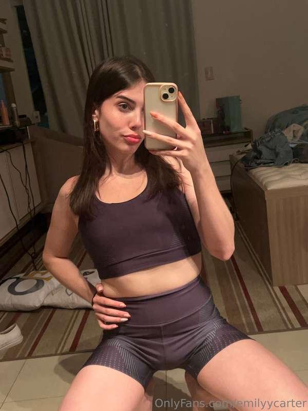 Why the fuck am I always horny in the morning? DM me if you ..