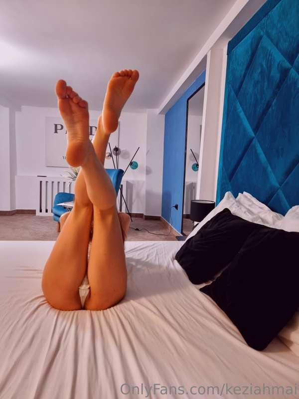 Follow my VIP account https://onlyfans.com/keziahmaivip