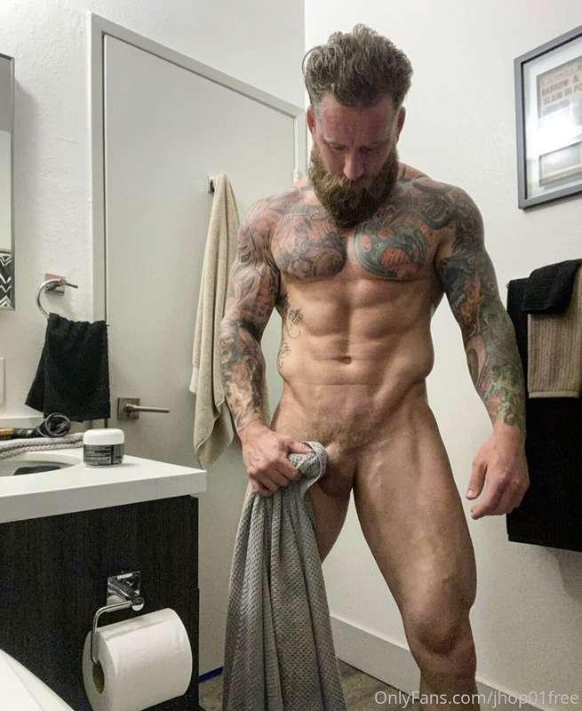 Giving away a free membership to my VIP page.
All you gotta ..