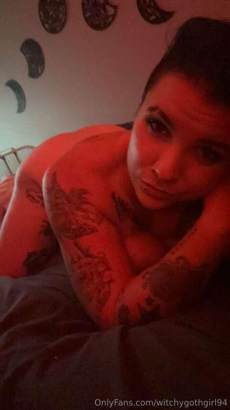 Good morning 😈 How’s your morning going? 🥰
