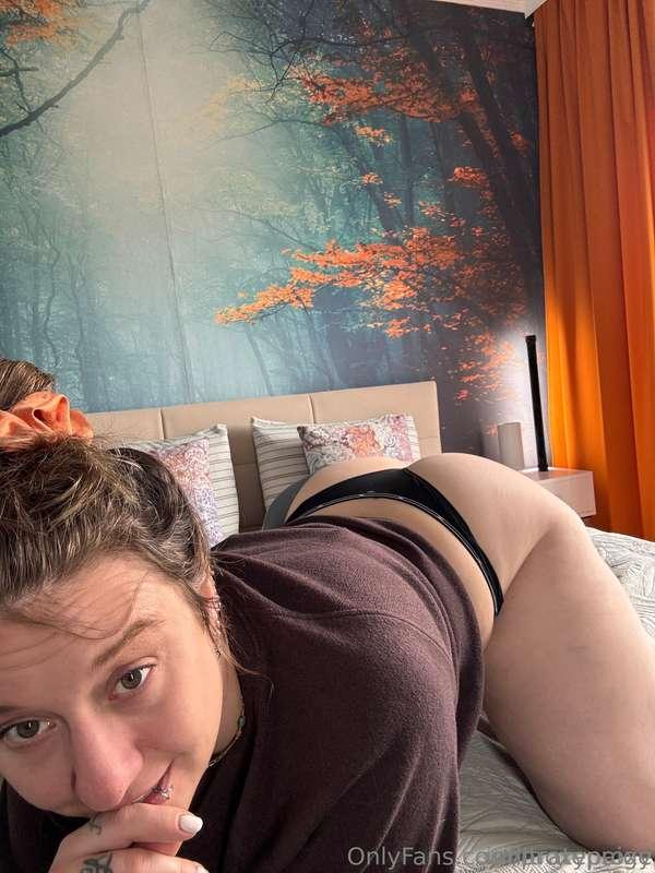 Subscribe to @proxypaige for more of this ass on your feed 🤍