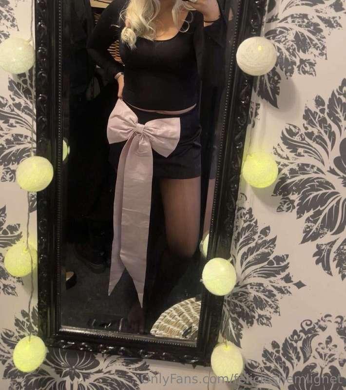 du har ett uppdrag😉 knyt upp rosetten😏