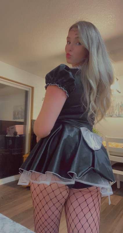 Good little maid 😈 