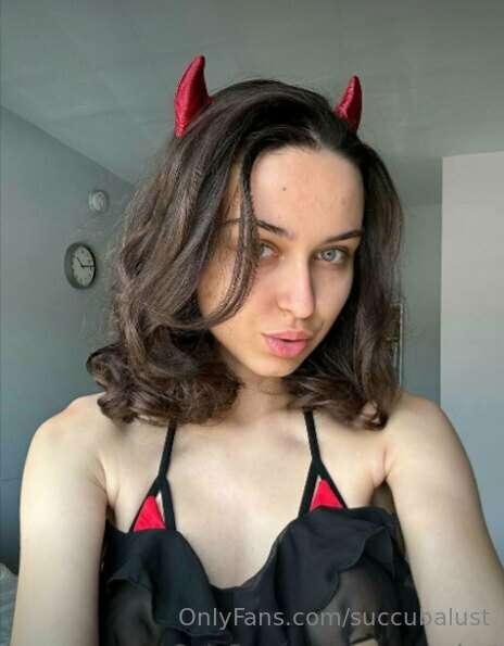 A passionate demon with curls wants you😏Are you willing to s..