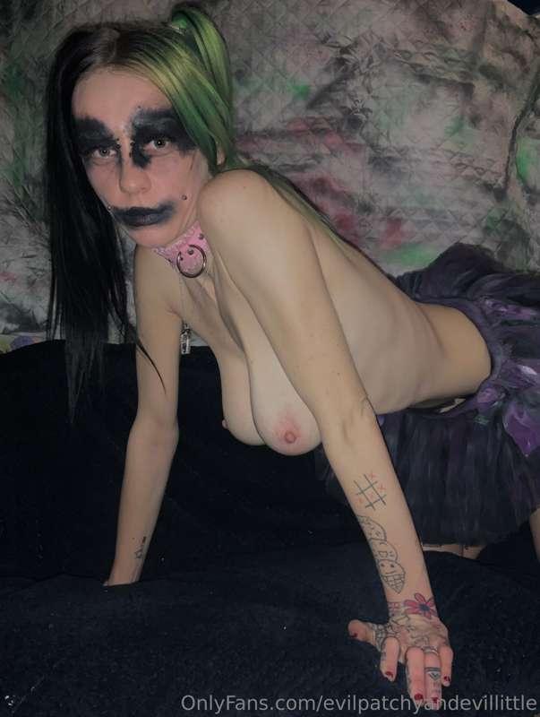 Who loves boobies ?..🥵

💀🥥🥥💀