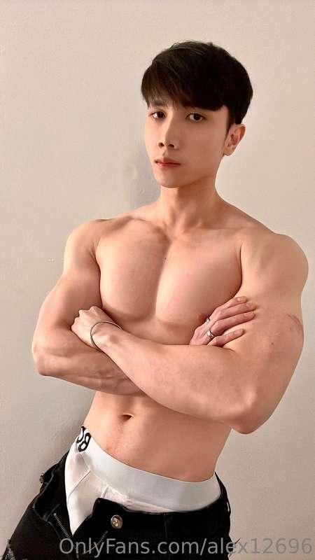 alex12696 image #1