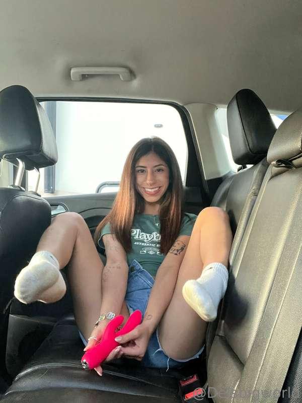 I just played with myself in my car?!!?💦💦