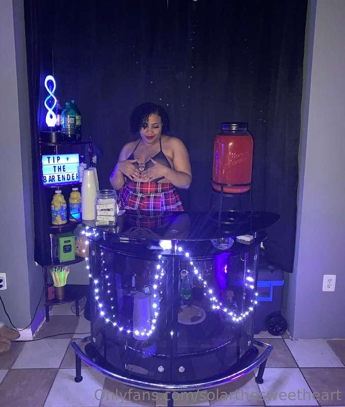 Would you tip Bartender Solar with your tip?🍆 😈🤤🤪