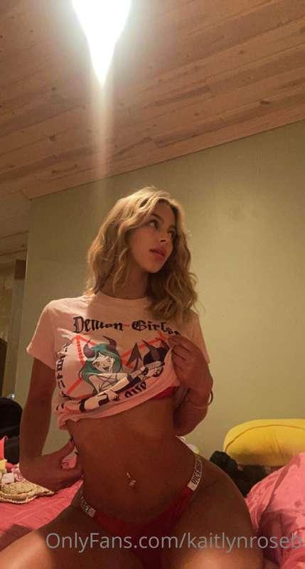 unlock my next post to see me take this shirt off 😝