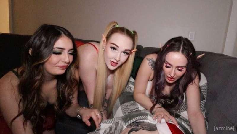 Tonight is the niiiiiiiight baby 🎁👅💋. New vid comes out at m..