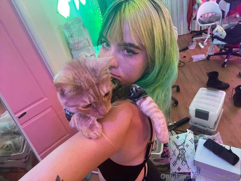 ivyxquinn main image