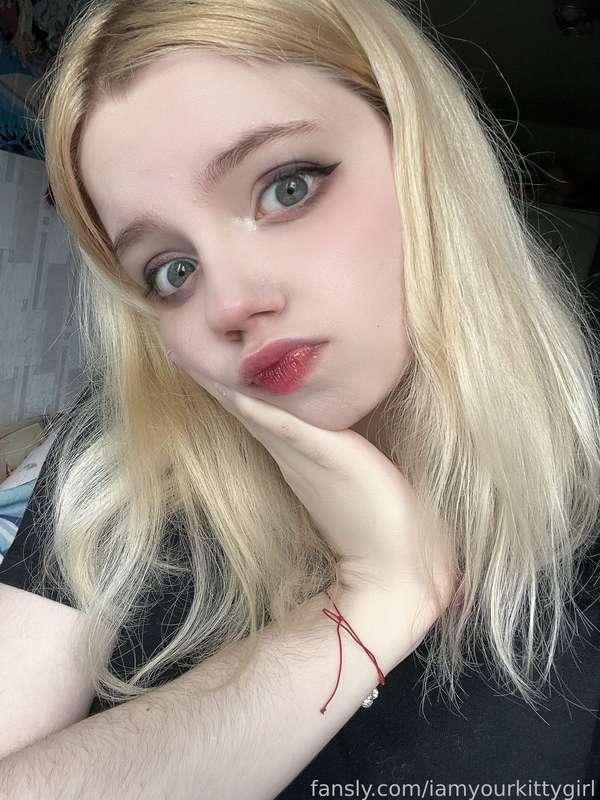 iamyourkittygirl image #2