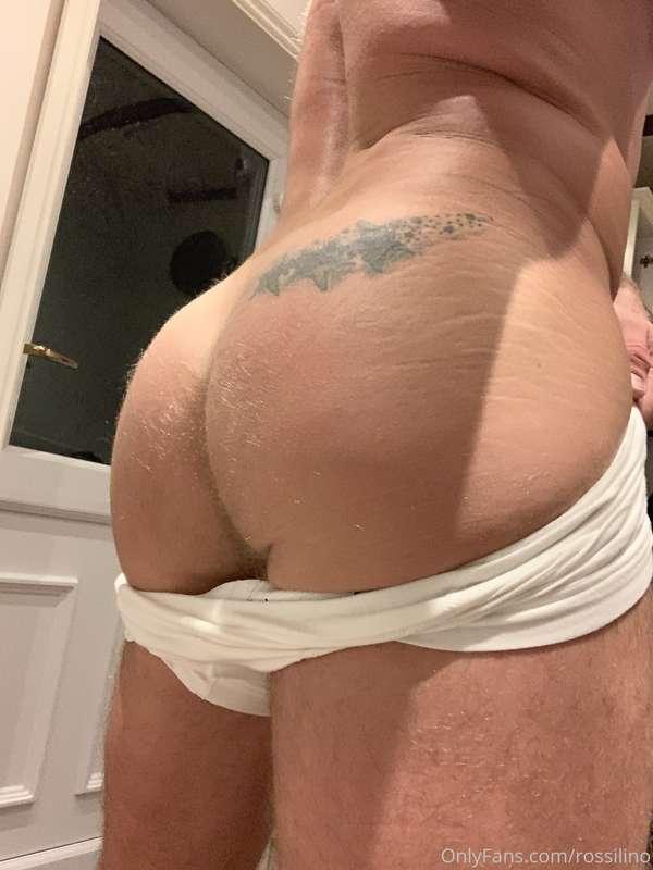 Ass is growing!! Now I have stretch marks lol
