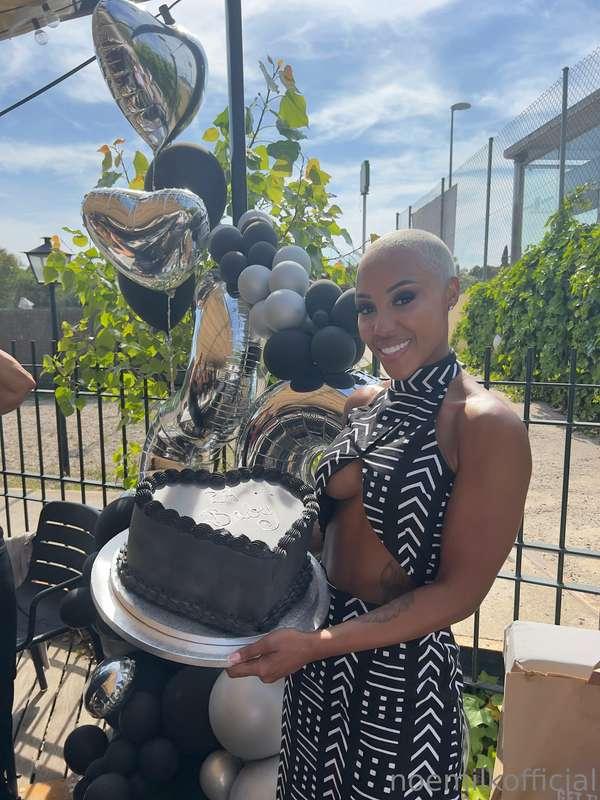 on may 2nd, it will be my 30th birthday!!!!🎂🥰 let's all enjo..