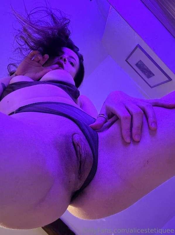 ❤️‍🔥 COLLEGE GIRL @alicewillson IS FEELING EXTRA SLUTTY TONI..