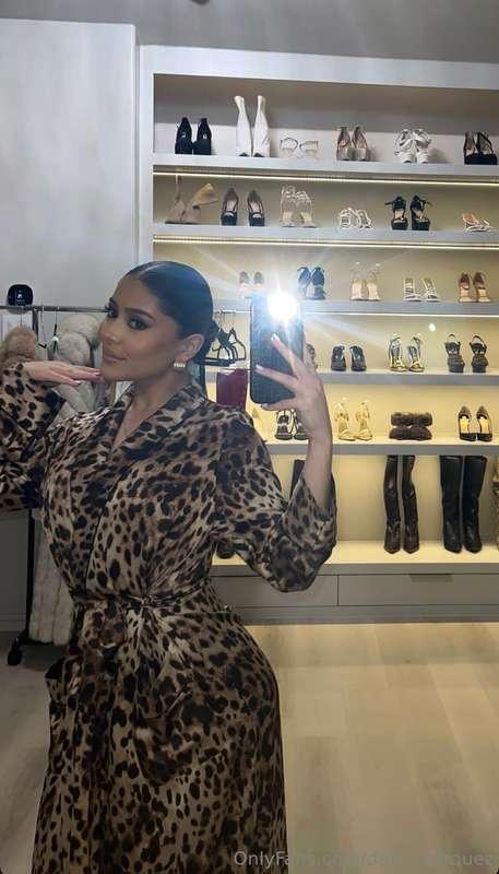 just a girl 💄🖤🐆