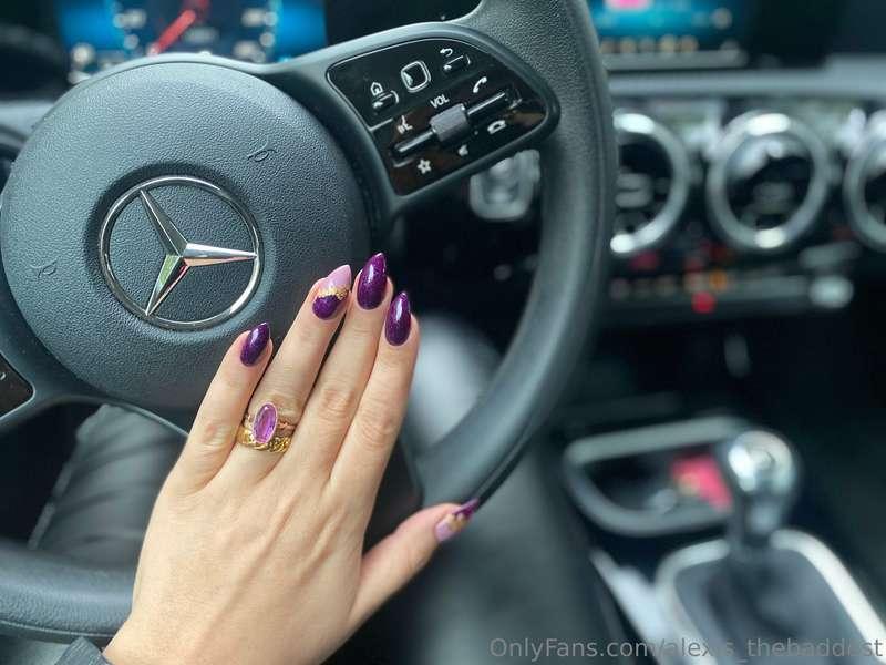 Pay for my manicure 💅 you nasty sluts! 
Send tips right now!