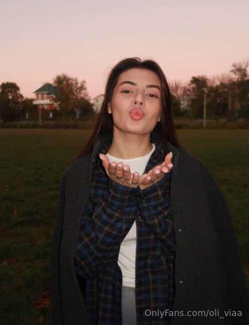 Sending love your way 💋✨