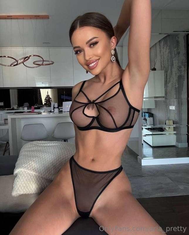 Only the dirtiest can handle @emily_sweet 😱Busty hottie @emi..
