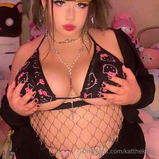 To be honest, I just really wanna hear you moaning right now..
