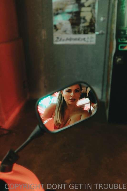 hazme mirar atrás 👀