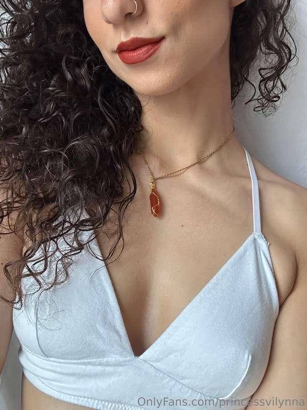 good morning (from my boobs) 😏