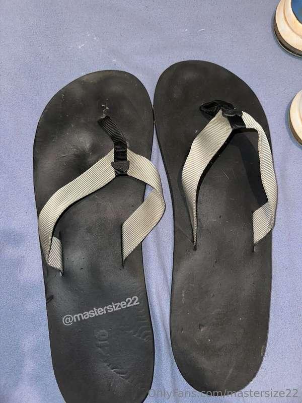 Some of my shoes and flip flip for sale, message me in priva..