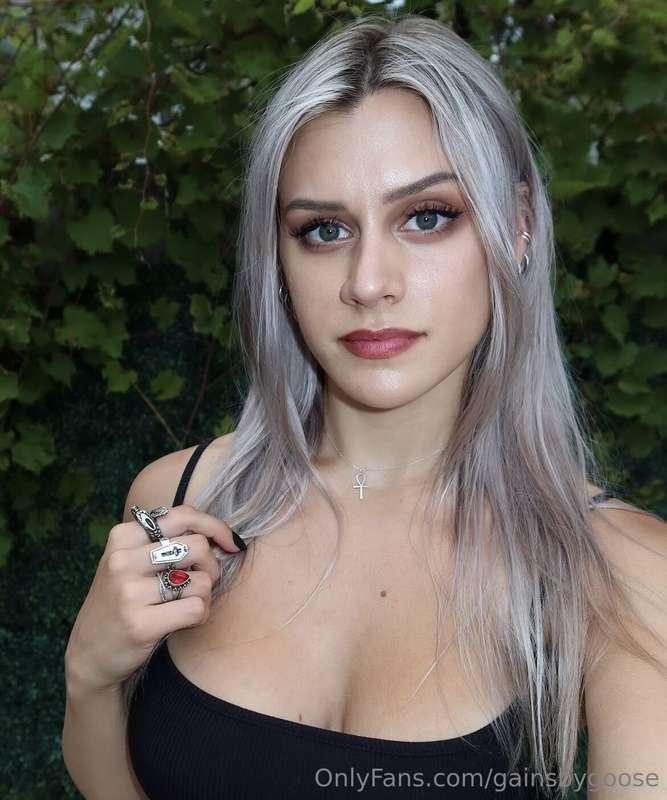 Looks so fresh today 🌸 don't you agree?