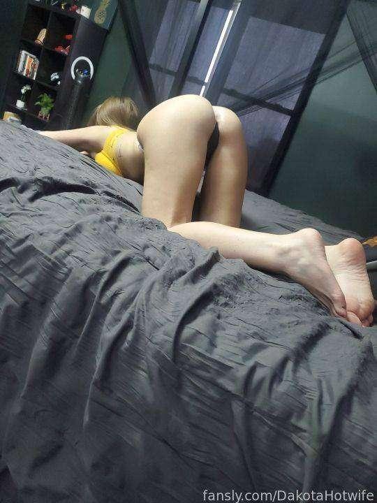 dakotahotwife image #158