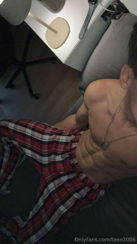 Who wants to lick me👅?