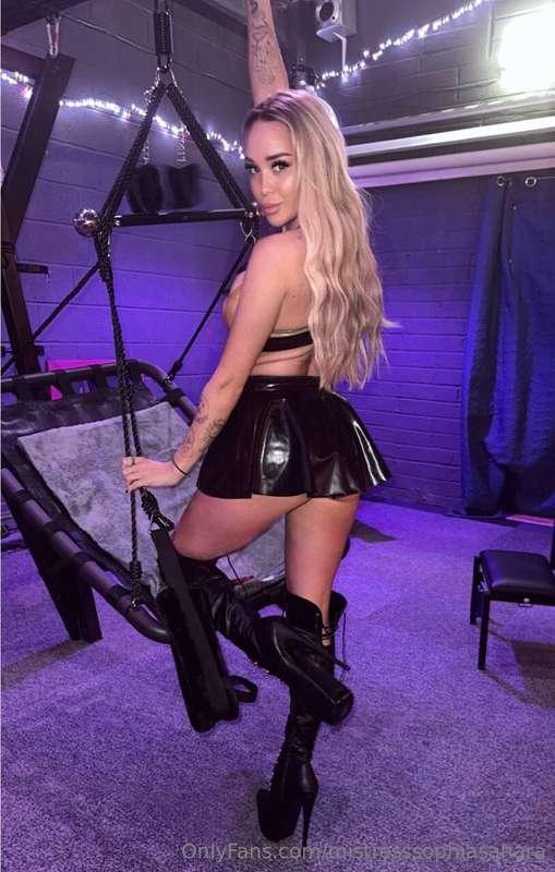 𝐌𝐲 𝐒𝐭𝐮𝐧𝐧𝐢𝐧𝐠 𝐁𝐫𝐢𝐭𝐢𝐬𝐡 𝐃𝐨𝐦𝐢𝐧𝐚𝐭𝐫𝐢𝐱 𝐅𝐫𝐢𝐞𝐧𝐝 Latex_Temptress𝐅𝐑𝐄𝐄 🆓 ..