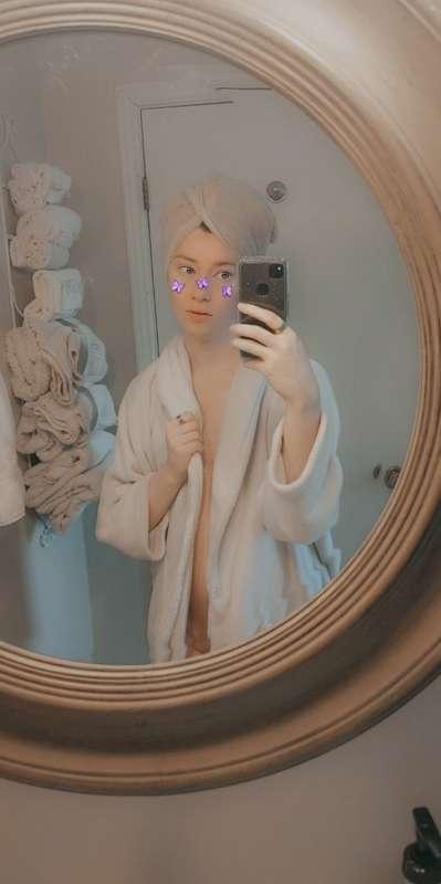 Some post shower photos for you 💞🥰