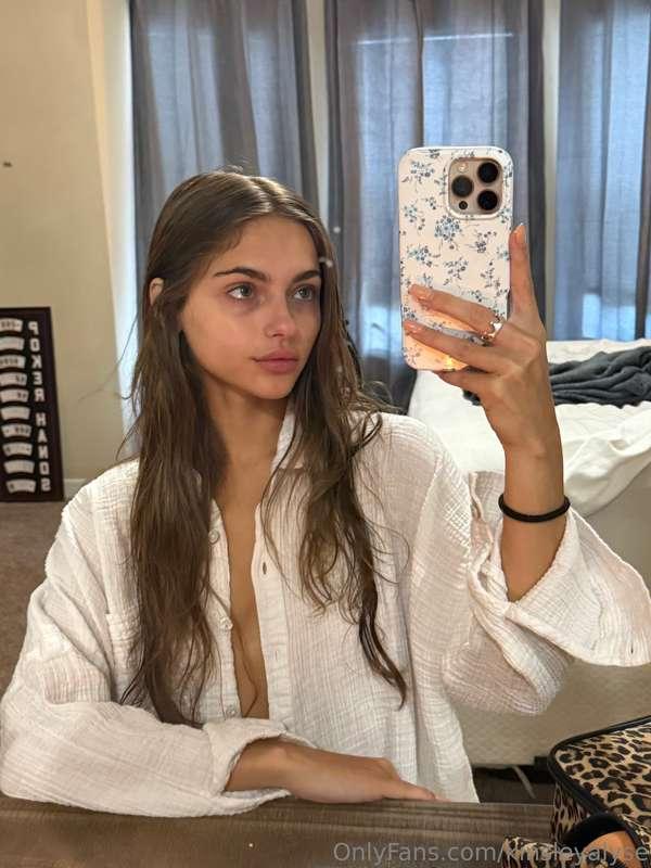 no makeup, natural me ❤️ but a little tired :)