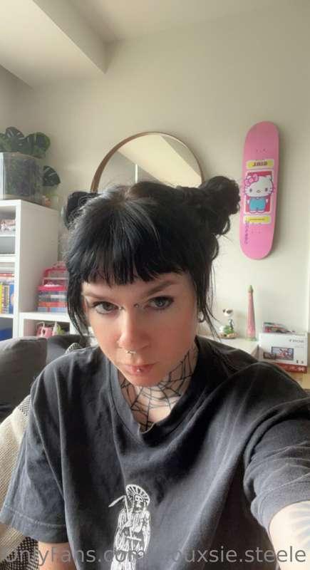 heyy !! here’s a selfie :3
<3 siouxsie